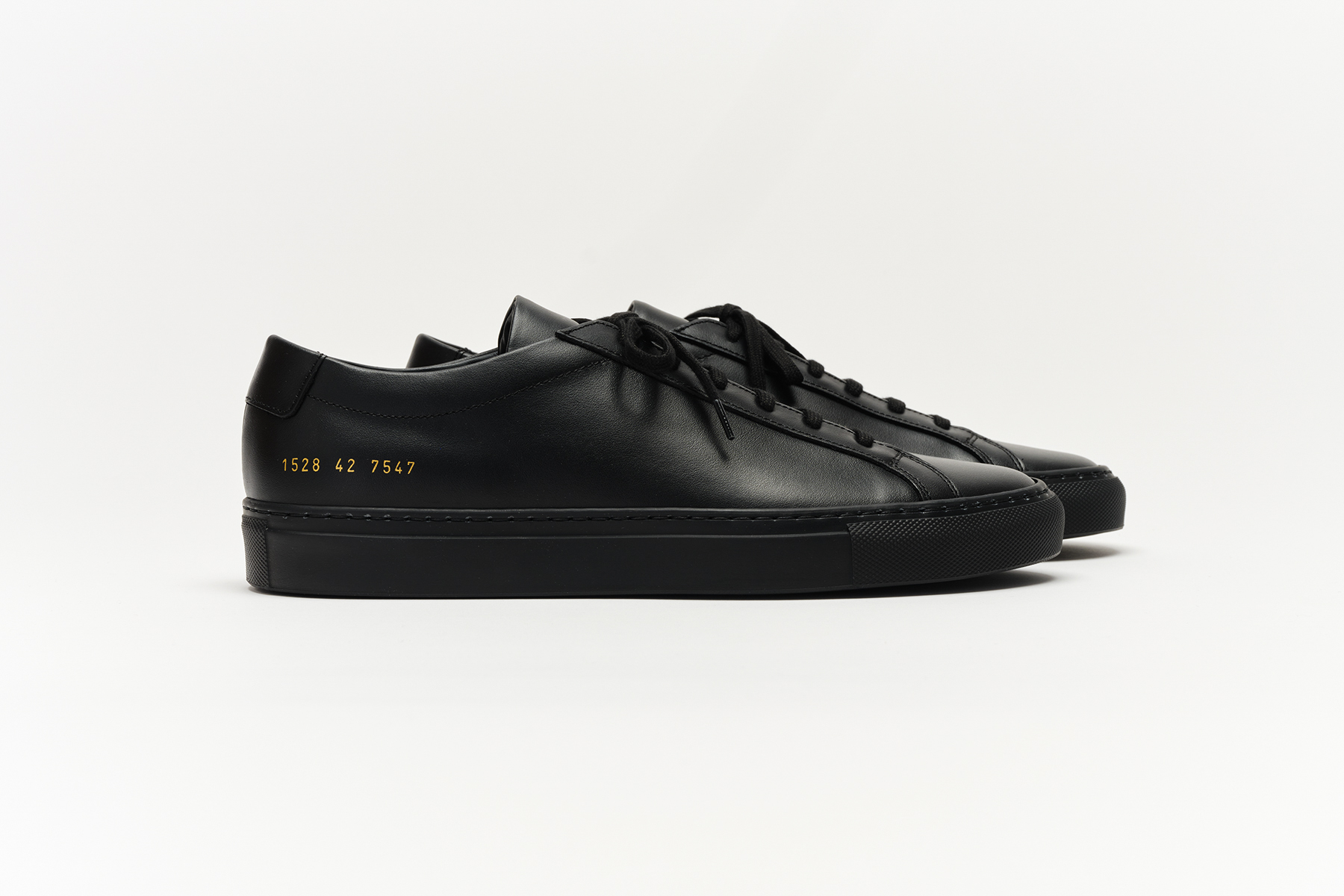 Common projects sneakers website sales